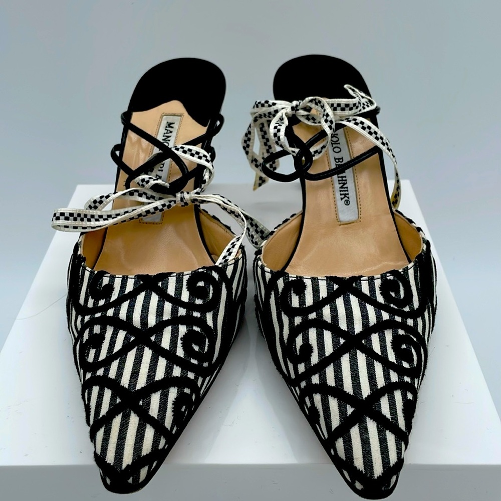 Authentic Manolo Blahnik 90’s Vintage Mules